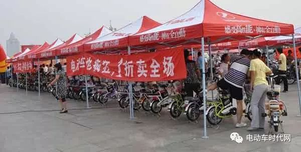 年度調(diào)查：從南北割據(jù)到抱團(tuán)出海，電動(dòng)車展會(huì)凸顯新變局！