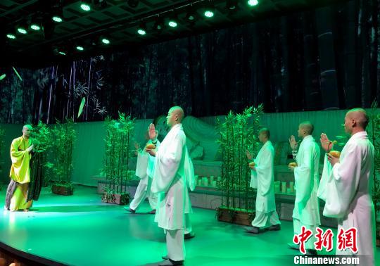 圖為鑒真東渡禪茶秀首演儀式揚州舉行。 崔佳明 攝